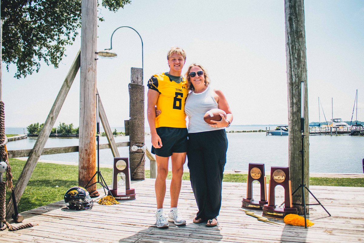 Jack Barth (@barthjack26) on Twitter photo After an amazing conversation with <a href="/TraeTetzlaff/">Trae Tetzlaff</a> and an incredible day at UW-Oshkosh I am very happy to receive my 4th offer! Thank you so much <a href="/UWOshkoshTitans/">UW-Oshkosh Athletics</a> for having me out! After an amazing conversation with <a href="/TraeTetzlaff/">Trae Tetzlaff</a> and an incredible day at UW-Oshkosh I am very happy to receive my 4th offer! Thank you so much <a href="/UWOshkoshTitans/">UW-Oshkosh Athletics</a> for having me out!