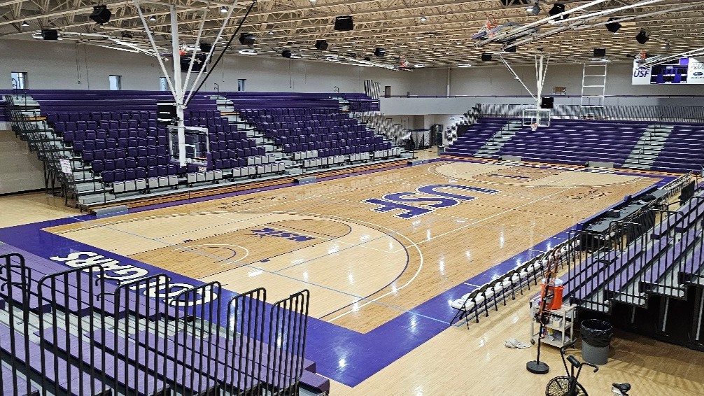 BSNSPORTS's tweet image. We're thrilled to announce a multi-year partnership with the University of Sioux Falls Athletics and NIKE! BSN SPORTS will serve as the exclusive distributor of NIKE products for all 19 USF athletic programs.
Read the full release at: bit.ly/3IeLNOH.