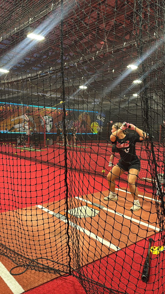 Hitting session today: 
•Michigan State 
•Maryland 
•Eastern Illinois 
•Detroit Mercy 
• Cedarville 
•Loyola Chicago 

Vs. 

3 Machines 
• Rise in 
• Curve low in the zone 
• light flight 

If you want to see what it takes, be in rooms where they won’t get out of the