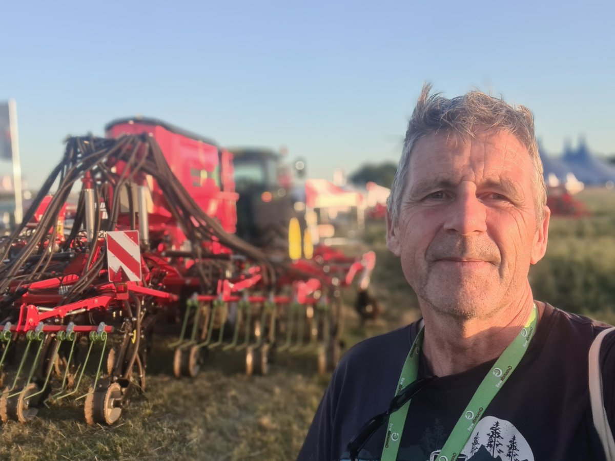 farmfornature's tweet image. Brendan & Sarah joined the “British Grasstonbury” 🌱 #Groundswell2025 to explore the future of regenerative farming.
Highlights?
🌾 Thomas Stack on Korean Natural Farming
📚 Our Handbook sold out onsite!
🔗 farmingfornature.ie/product/farmin…
Thanks to @Lifes2GoodFDN for supporting us.