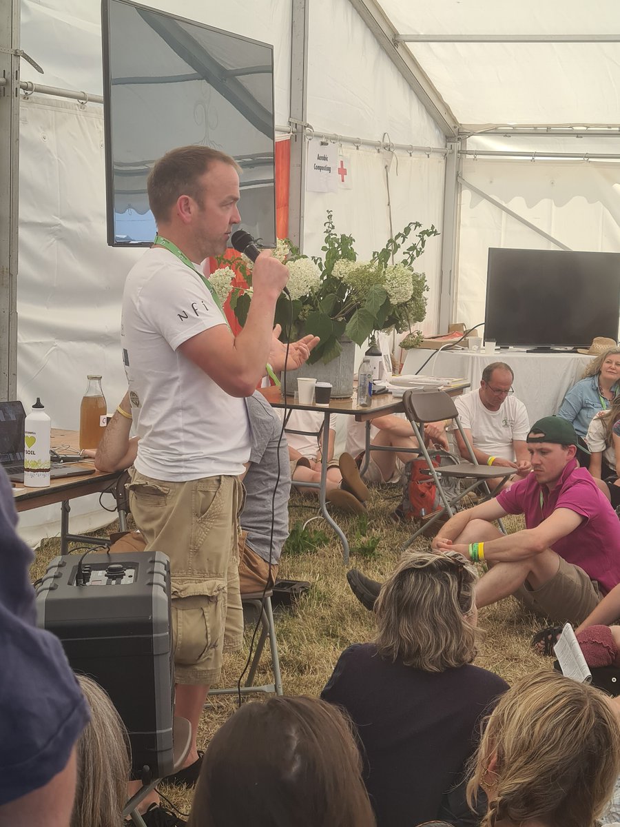 farmfornature's tweet image. Brendan & Sarah joined the “British Grasstonbury” 🌱 #Groundswell2025 to explore the future of regenerative farming.
Highlights?
🌾 Thomas Stack on Korean Natural Farming
📚 Our Handbook sold out onsite!
🔗 farmingfornature.ie/product/farmin…
Thanks to @Lifes2GoodFDN for supporting us.