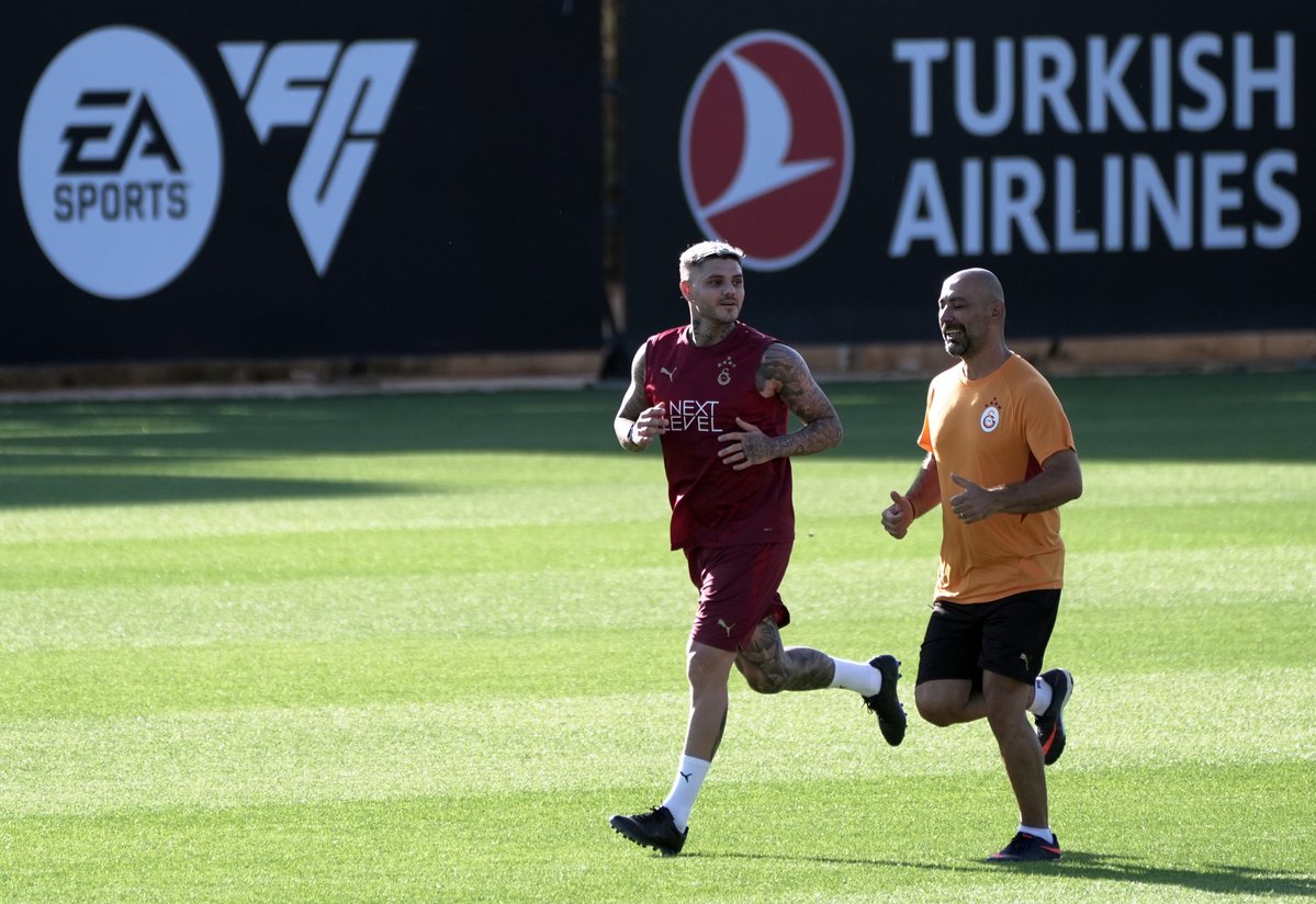 Kulüp Doktoru Yener İnce:

"Mauro'nun gidişatında herhangi bir anormallik yok. Bu dakikaya kadar her şey mükemmel gitti. Günden güne mukavemeti artıyor. Şu anda ihtiyacımız olmayan bir risk almıyoruz. Mauro gayet iyi durumda."