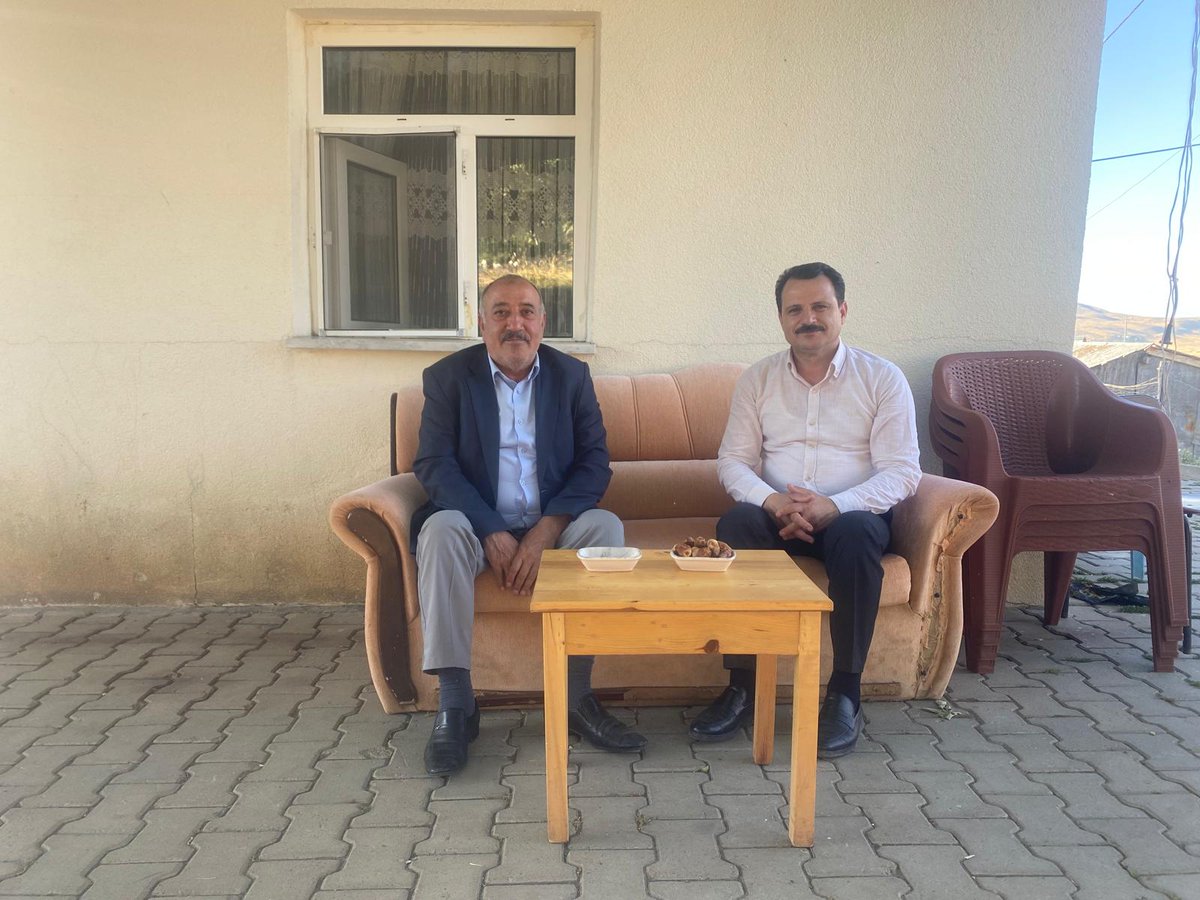 📍Sancak Hacı Ziyareti

Önceki Dönem İl Genel Meclis Başkanımız Kıymetli büyüğümüz Hacı Hasan Basatemur’u, Hac farizasını yerine getirerek yurda dönüşü sonrasında ziyaret ettik.
Kabulünden ve samimi misafirperverliğinden dolayı kendisine teşekkür ediyor, yapmış olduğu hac