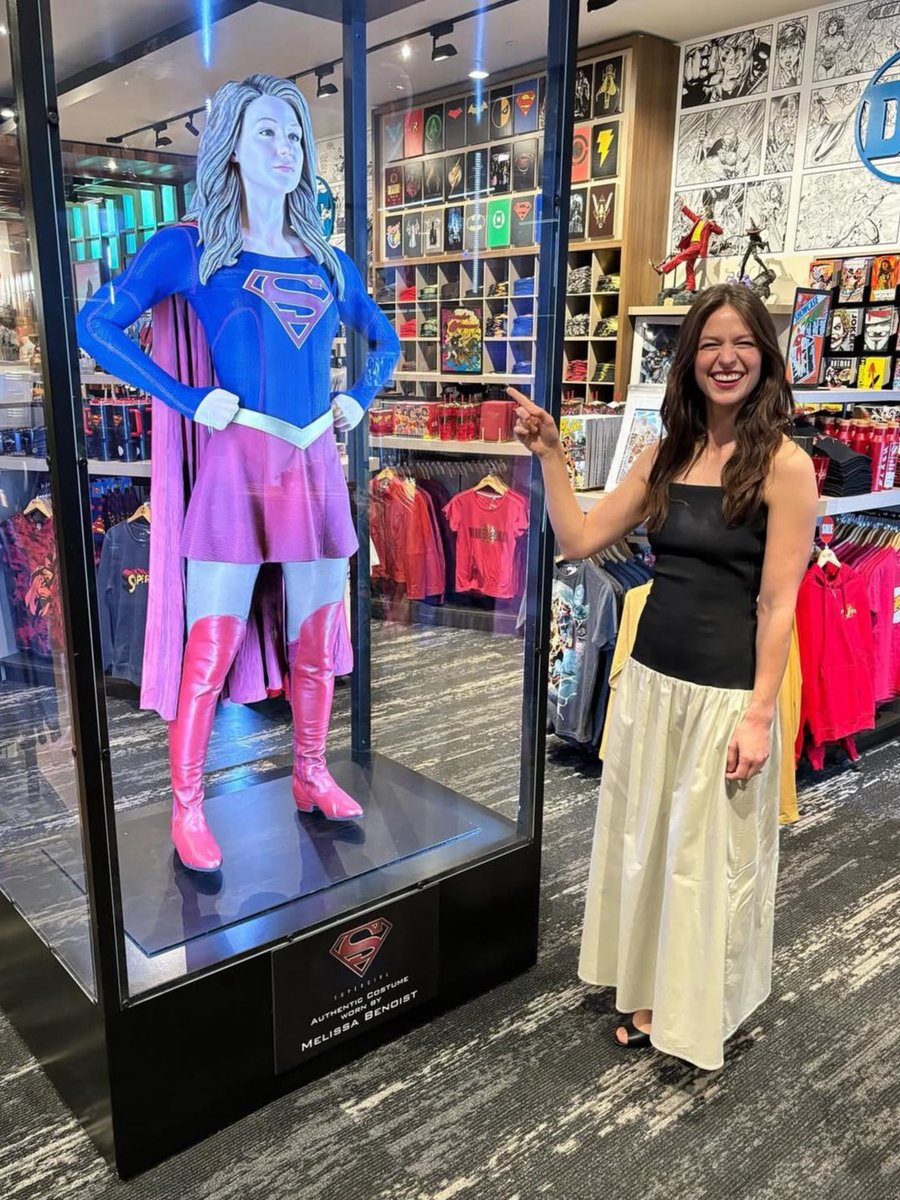 슈퍼걸 보고 싶어짐.....