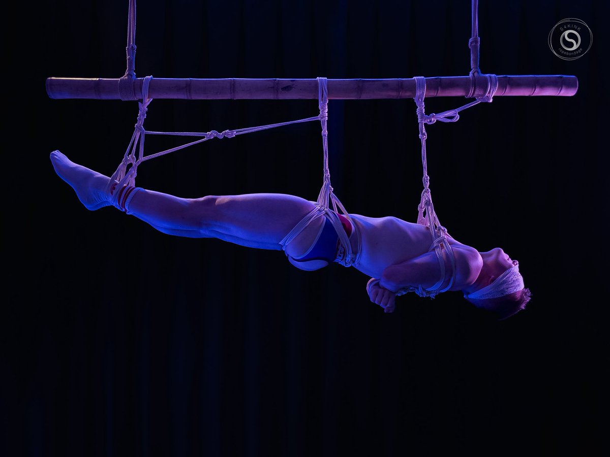 Suspending <a href="/FrenchGimp/">FrenchGimp</a> 

#ropebondage #shibari #kink #bondage #bondageart