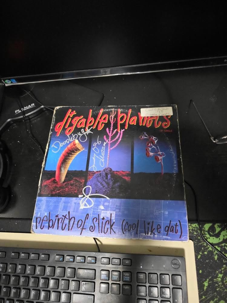 To all my vinyl heads 🗣️ 🗣️ 🗣️ 
Who has this 12 inch classic in their record collection??
“Rebirth of Slick(cool like dat)” written and produced by <a href="/digableplanets/">Digable Planets</a> 1992
#vinylcollection