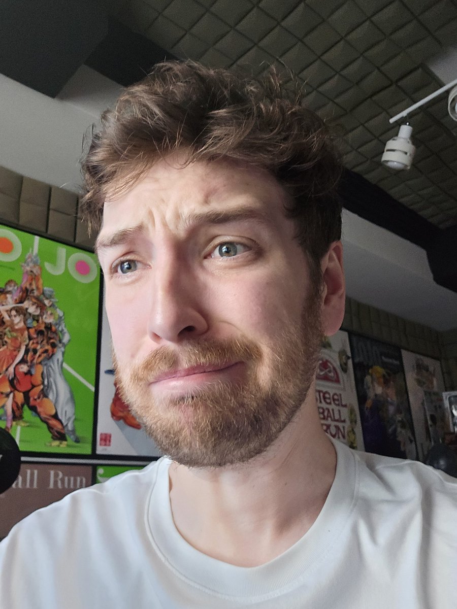 CDawgVA's tweet image. Never eating 11 scoops of ice creams and boarding a 12 hour flight again. 💀💀