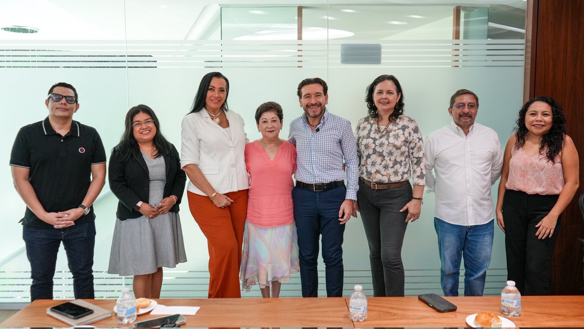 🔹️La Comisión Fiscal de Coparmex Quintana Roo, encabezada por el Lic. Jonás Ascencio, llevó a cabo una sesión estratégica donde se analizaron los aspectos más importantes de la reforma antilavado.

#ReformaAntilavado 
#SeguridadFiscal 
#CoparmexQRoo
#Compliance