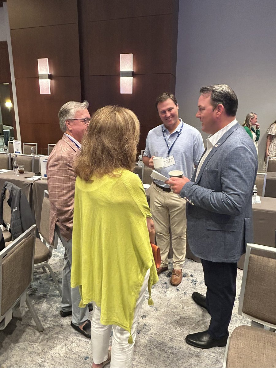 LtGovJonesGA's tweet image. Thank you to the @GaHospitalAssoc for having me today. I appreciate your tireless work on behalf of hospitals across our state—especially in rural communities. I look forward to continuing the fight to expand healthcare access for all Georgians, no matter their zip code.