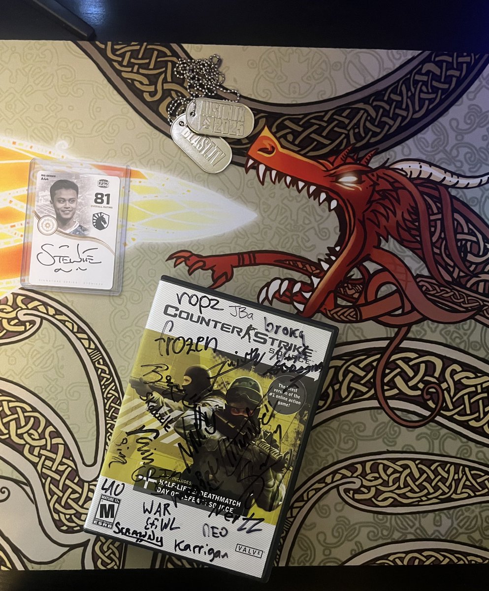 The mousepad looks fire with my other CS items