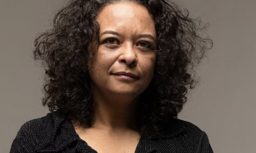 LivroCarioca's tweet photo. Ana Maria Gonçalves é eleita para a ABL, autora de "Um defeito de cor". Eleita nesta quinta-feira (10) para a cadeira 33 da ABL, na sucessão do gramático e filólogo Evanildo Bechara, morto em maio deste ano. Ana é a 13ª mulher a ser eleita, a quinta do quadro atual de Acadêmicos. https://t.co/BpaOmZ5tMi