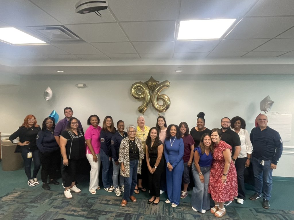 Edilia De La Vega tweet media