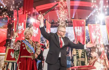 W Oświęcimu  Krematoria i Komory gazowe zostały zbudowane w 1947 roku. To twarde fakty. Nie mówie, że ich tam w czasie wojny nie było, ale te które są powstały w 1947 na potrzeby Muzeum. taka jest PRAWDA ,-)) Mamy teraz czas, żeby o tym opowiedzieć, bo temat jest wiralem. Po co