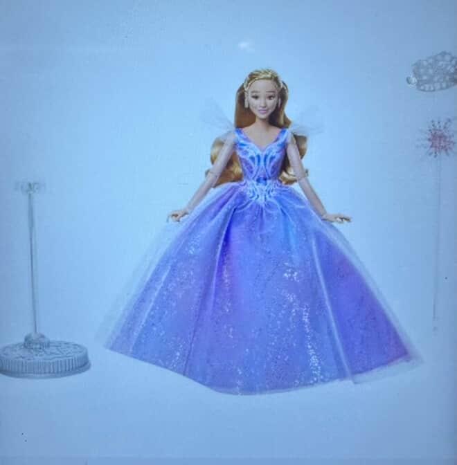Blurry first looks at Wicked: For Good deluxe dolls from Mattel