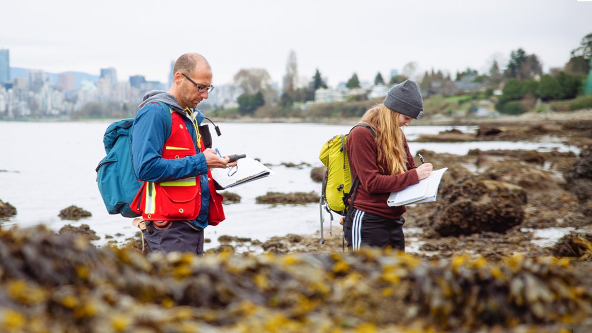 UBC's tweet image. Congratulations to UBC faculty leading more than 330 projects awarded a total of $75M and to 400 graduate students and postdoctoral fellows receiving support through federal research investments announced by @melaniejoly.
Thank you to @ISED_CA, @CIHR_IRSC, @NSERC_CRSNG and…