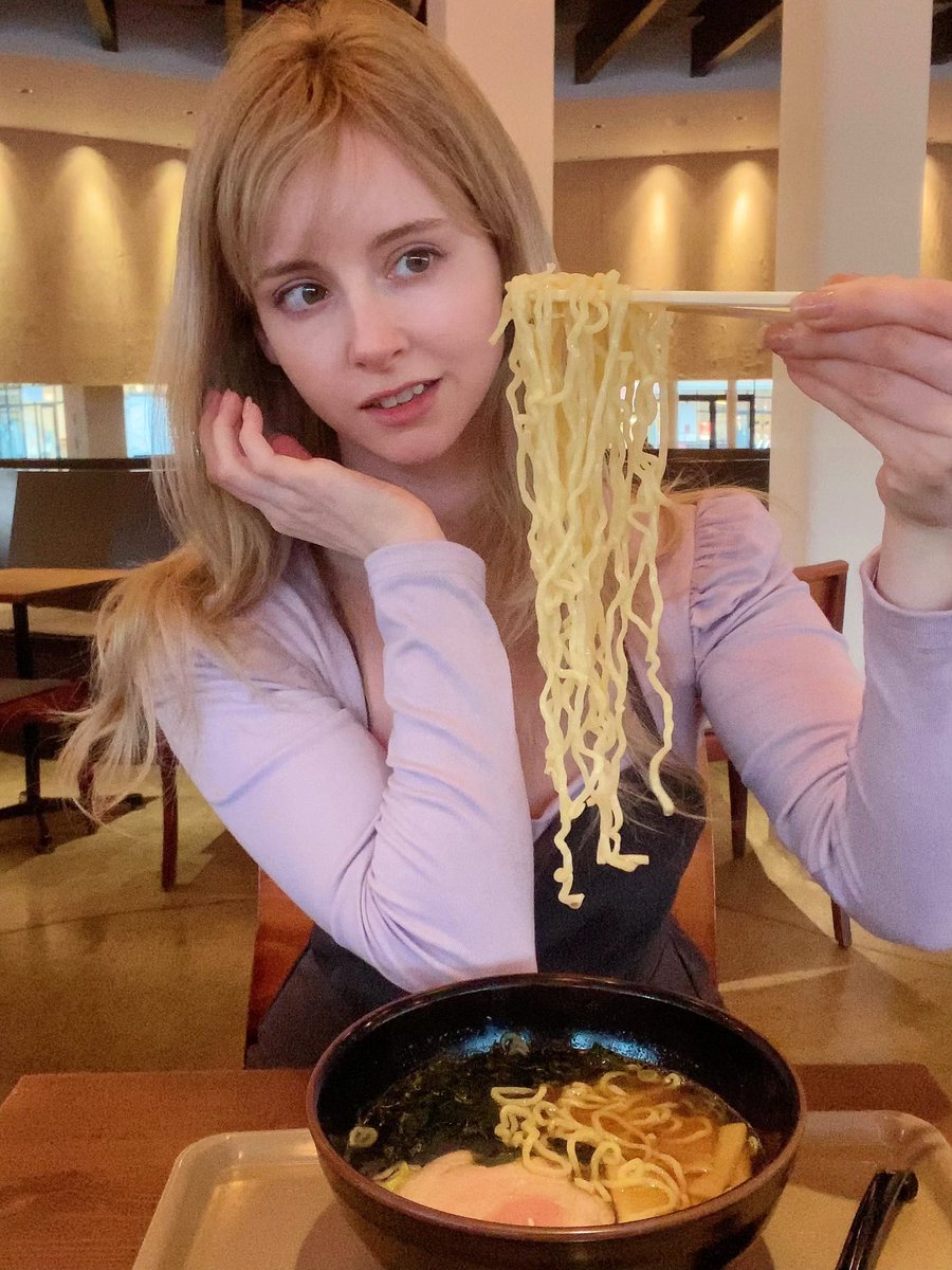 おはよう〜

みんなはラーメン何味が好き？🍜

#ラーメンの日 https://t.co/YU6JXxFPJx