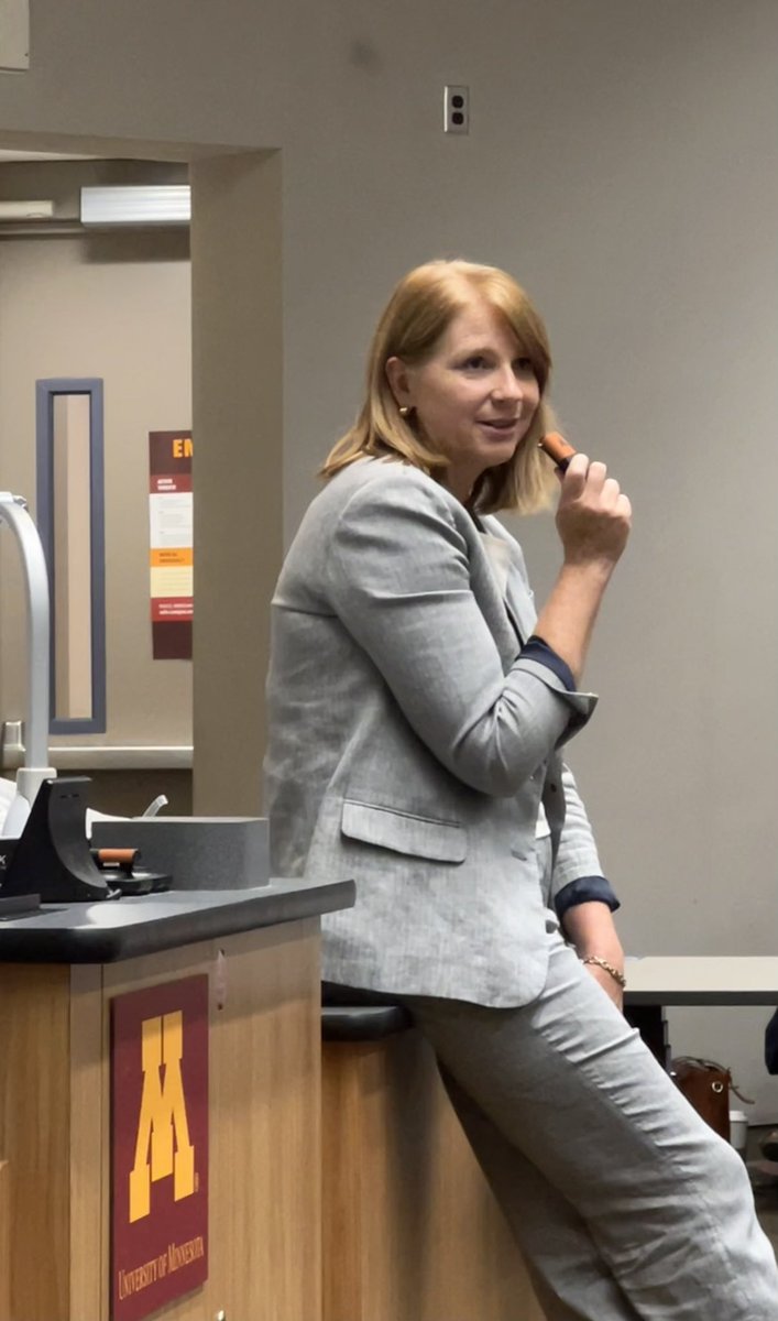 LisaRenze's tweet image. Huge thanks to @khennessey @StarTribune for opening our @acpress MEGA workshop. She offered great insights including: Get reps — Do as many stories possible; Read everything — she compared her work to competitors’…what did they do better; Report everyday — make calls, reach out.