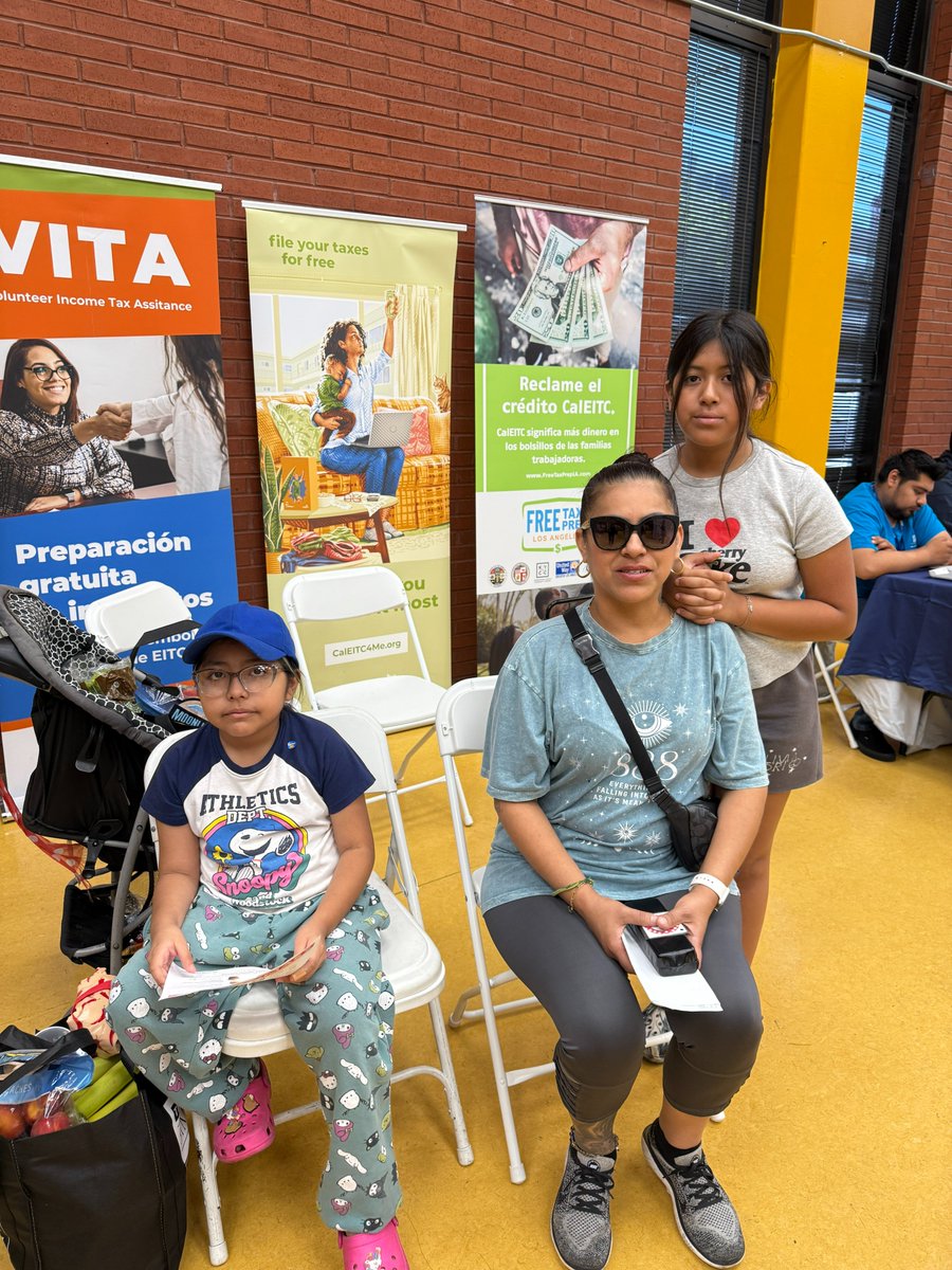 CIFDLA's tweet image. Food distributions at our FamilySource Centers are a critical service that continues to aid families each week. They provide more than food: they are safe spaces of belonging that our communities lean on in times of need. Find an FSC near you at la4families.org