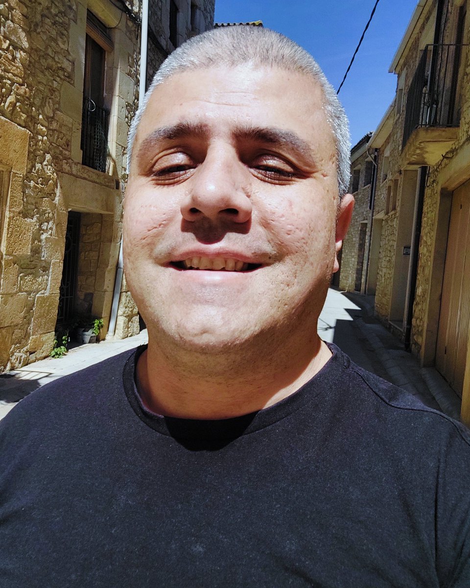 MY DREAM TO FULFILL 🌸 Honestly, it's in that special woman that I search wildly,her virginity as the first premise and condition like me,it's really the promise with which I live lately,my faith in God will play an important role,heaven is my main dream with her in the future 🌸