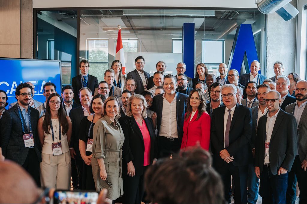 EvanLSolomon's tweet image. Today in Montreal, we announced $98.6M for 23 new AI projects through @Scale_AI—Canada’s AI supply chain cluster.
These projects will help businesses adopt AI to tackle real challenges, from aircraft maintenance to recycling and immunology.