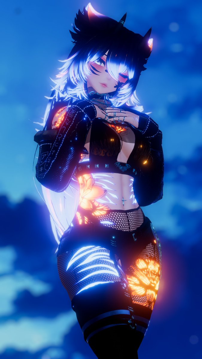 VRCSly's tweet image. Say hi I&apos;ll maybe say it back 💙🧡