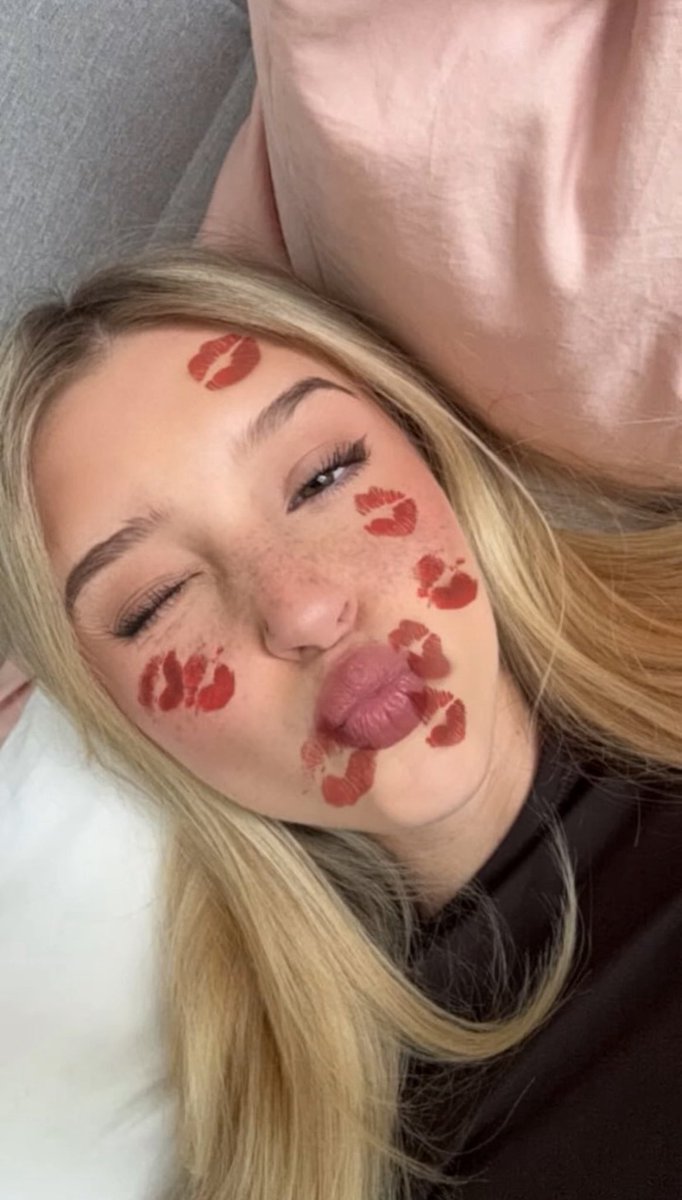 Wie wäre ein Abendessen mit einem Clon von dir? 
Würdet ihr euch gut verstehen?