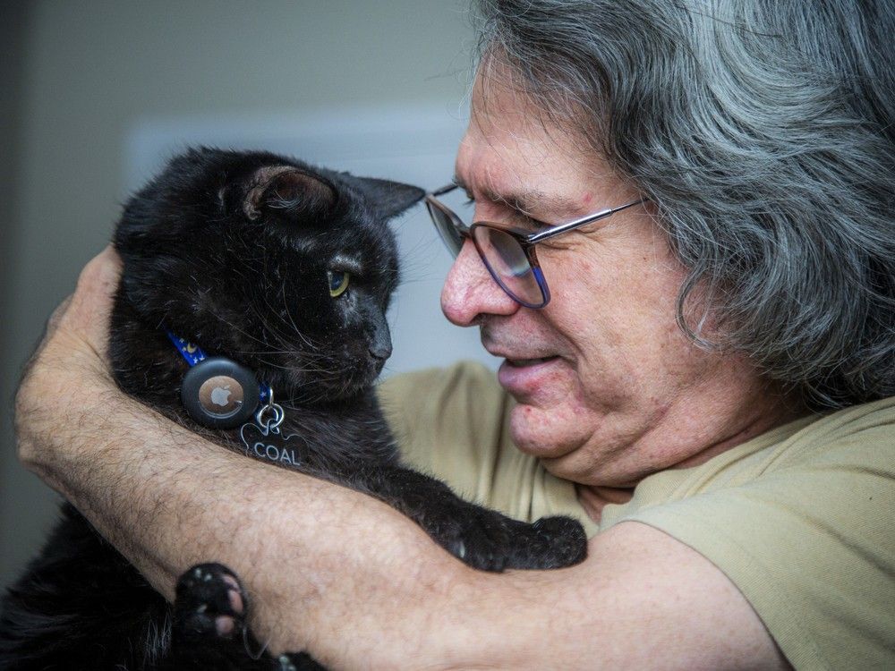 An ode to Coal: Last of the famous Parliament Hill cats ottawacitizen.com/news/coal-parl…