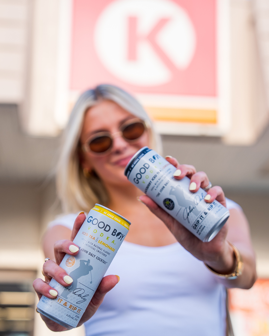 GoodBoy_Vodka's tweet image. When life gives you lemonades… you grab ‘em by the handful. 🍋
Find Good Boy Vodka at select Circle K stores in Florida, Arizona, Ohio, New Hampshire, and Michigan 🐾
#GoodBoyVodka #EveryPourHelpsAPup #GripItAndRipIt #JohnDalyCocktail #CircleK