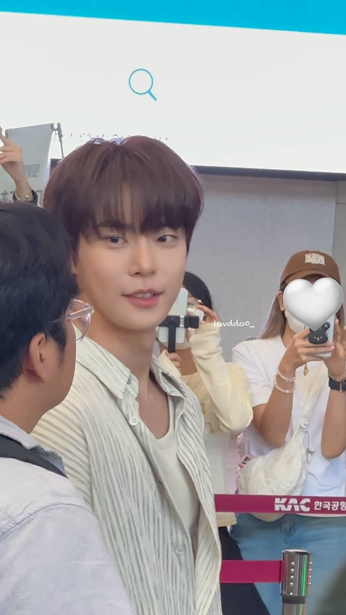 250711 gmp

매니저님이랑 대화하고 키듀키듀

#도영 #DOYOUNG #ドヨン