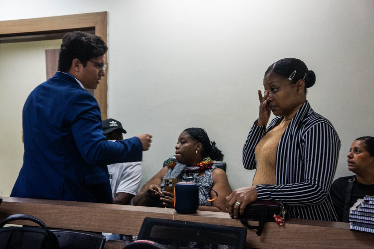 📢 El CDH se pronuncia ante el diferimiento de la audiencia en el caso de los 4 niños desaparecidos en Las Malvinas, por pedido de la defensa militar.

⚠️ Denunciamos la intromisión de las FF.AA. que buscan revocar la prisión preventiva de 16 imputados.

✊🏽 Exigimos verdad,