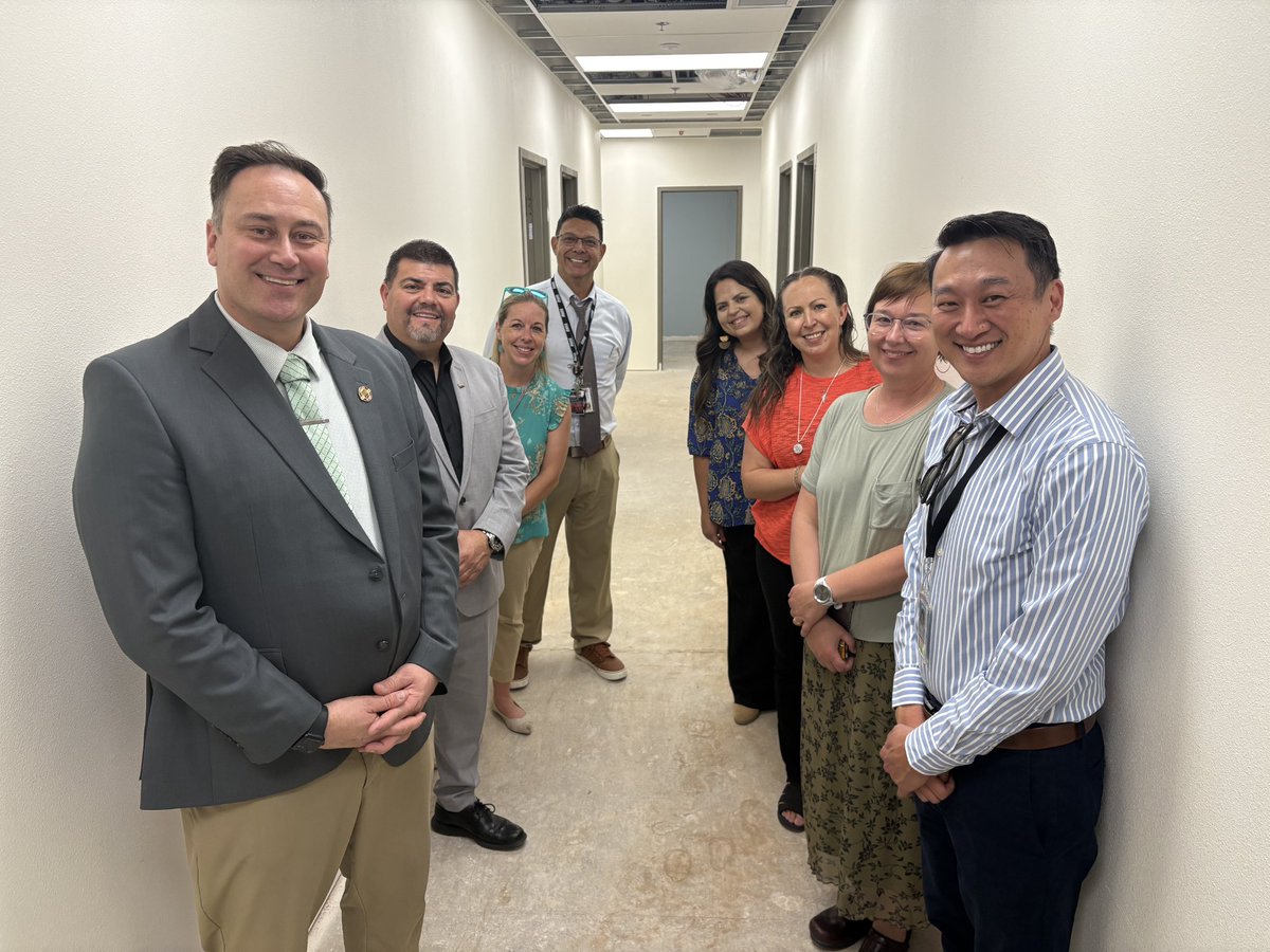 ignacior38's tweet image. Had a great meeting with Dr. Rick Marlatt, new Dean of HEST at NMSU! We discussed strengthening our LCPS–NMSU partnership, expanding educator pipelines, and toured their future Autism Diagnostic Center—an incredible resource for families across southern NM. @LCPSnet @nmsu