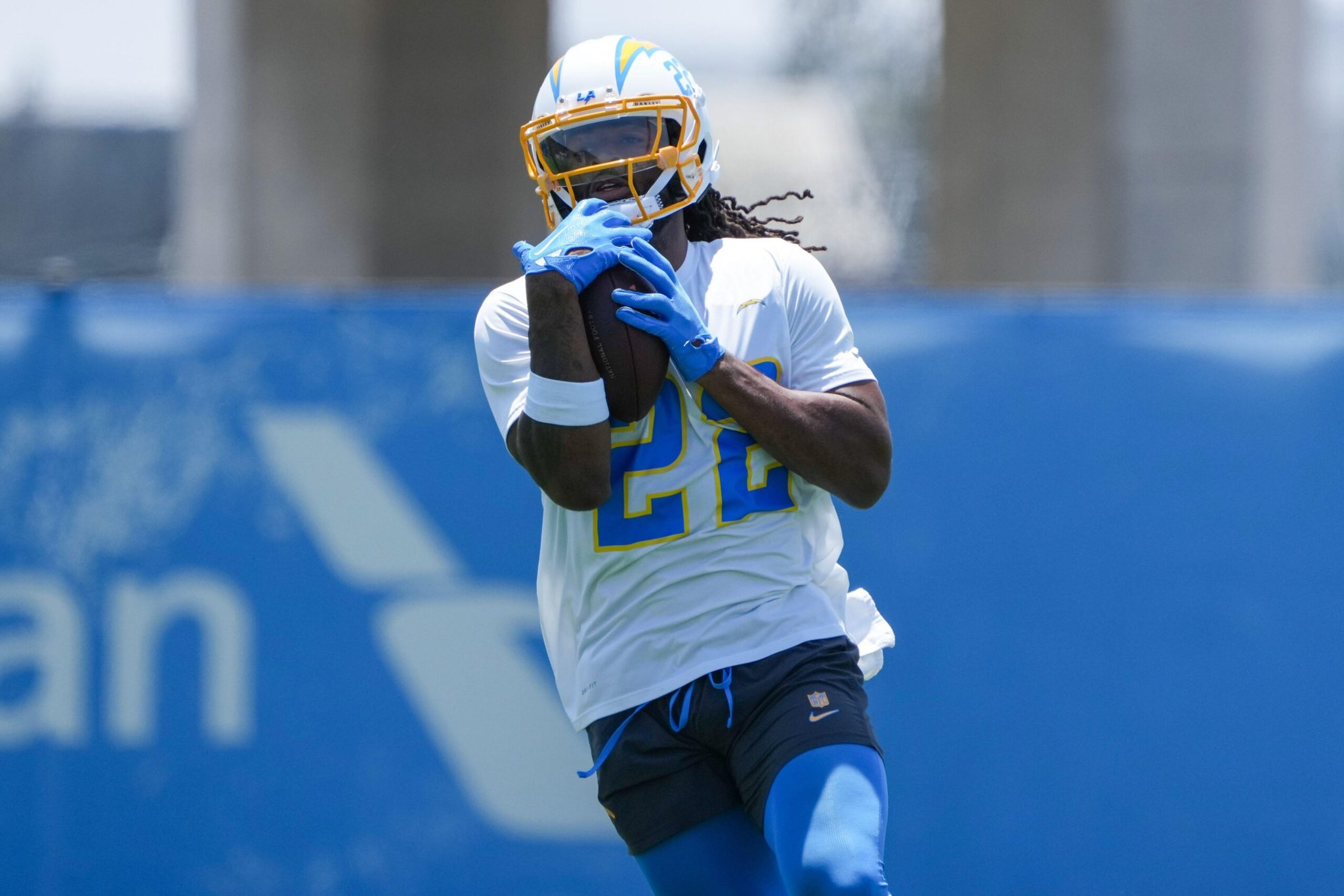 49ers & NFL News 24/7 on X: "Chargers RB Najee Harris was present at a 4th  of July event where a fireworks mishap resulted in injuries to several  attendees. Najee sustained a