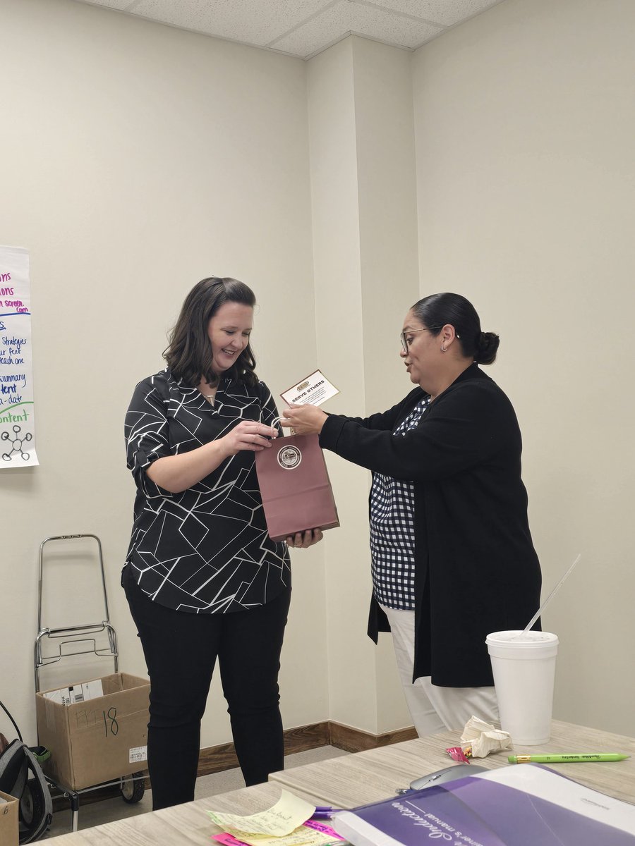 Brenda Gonzalez (@blarraga80) on Twitter photo Thank you for an amazing 3 days! <a href="/keli_soliz/">Keli Soliz</a> The energy and passion in the room was contagious...this group was an absolute joy to collaborate with. <a href="/GarzaNesie/">Annice Garza</a> thank you for the opportunity. π
"When we learn-students grow!"<a href="/lead4ward/">lead4ward</a> Thank you for an amazing 3 days! <a href="/keli_soliz/">Keli Soliz</a> The energy and passion in the room was contagious...this group was an absolute joy to collaborate with. <a href="/GarzaNesie/">Annice Garza</a> thank you for the opportunity. π
"When we learn-students grow!"<a href="/lead4ward/">lead4ward</a>