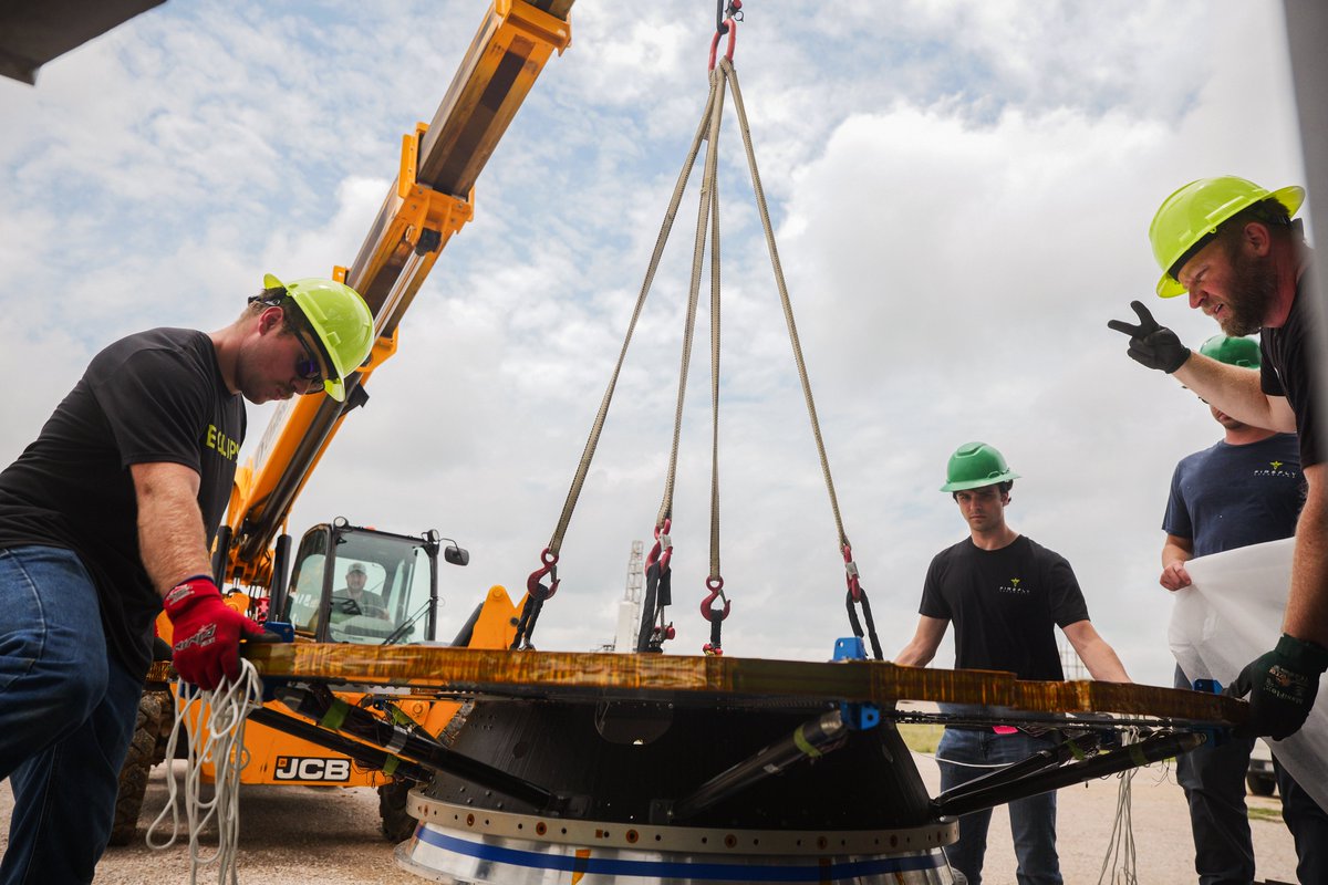Firefly_Space's tweet image. #BlueGhost's lower deck is undergoing structural testing for Mission 2 to the Moon! Built with the same advanced carbon composites as our launch vehicles, every component of our lunar lander is rigorously tested to endure the extreme conditions from launch all the way to lunar…