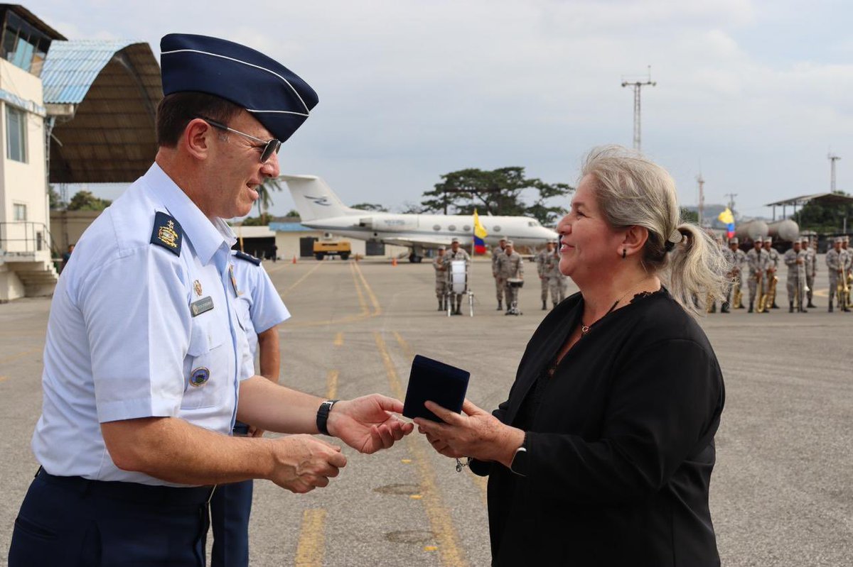 En el marco ceremonial militar el Comando de Operaciones Aéreas y Espaciales (COAE) de la Fuerza Aérea Ecuatoriana conmemoró el sexagésimo cuarto aniversario de creación.

En esta ceremonia  participó el señor contralmirante Edgar Andrade Vallejo, comandante de Operaciones