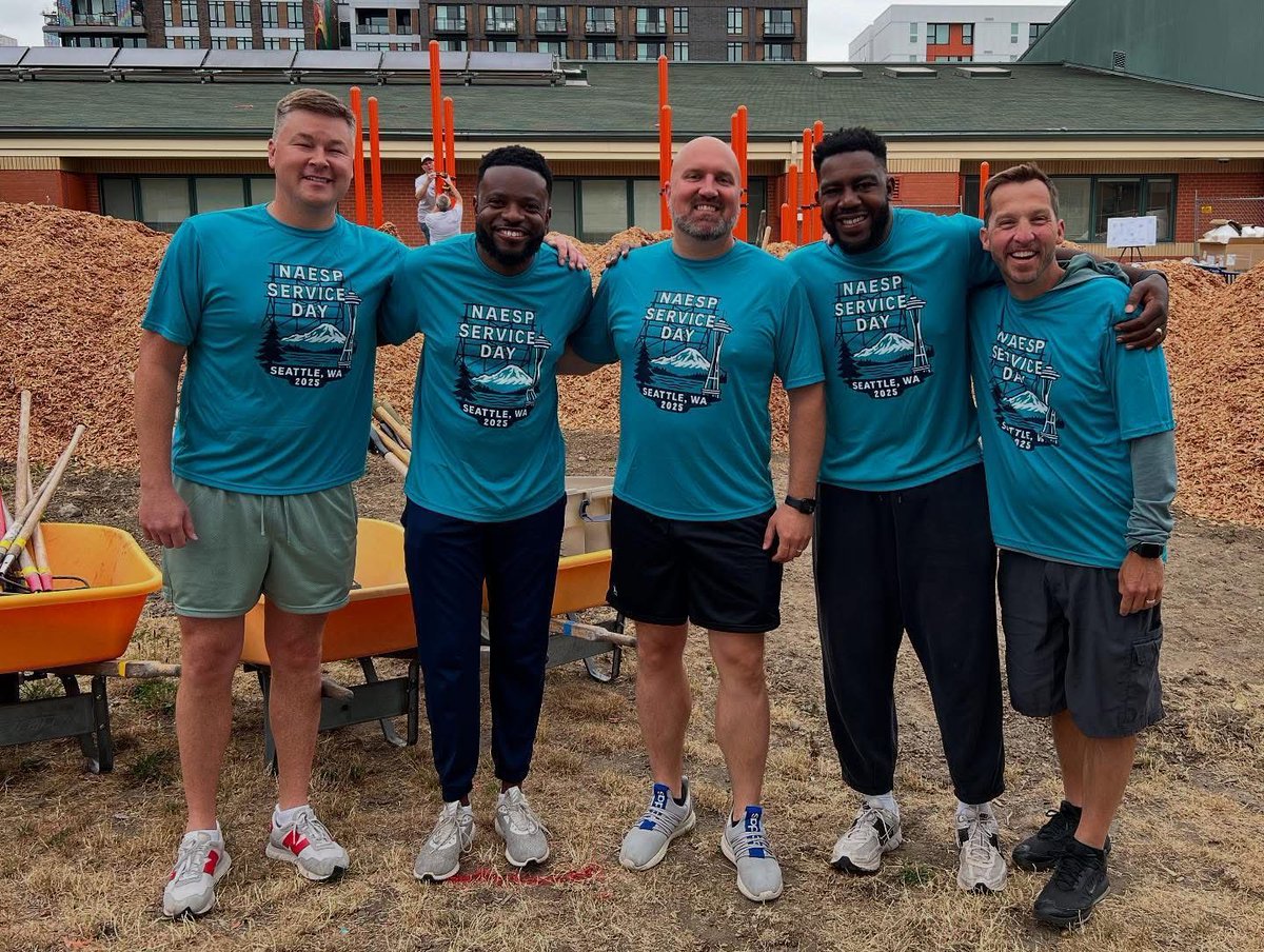 MN principals are in Seattle early for #principalsUnited, joining the beloved Community Service Day! 💪 They're helping build new playground equipment at Bailey Gatzert Elementary—a hands-on way to lead with heart. 🛠️💙 #MESPA <a href="/NAESP/">National Assoc. of Elementary School Principals</a>