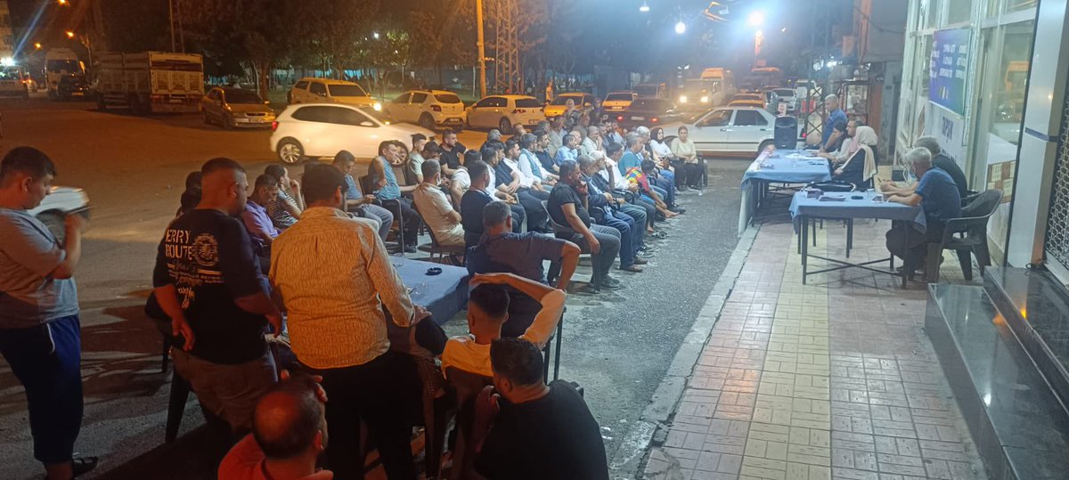 Barış ve demokratik toplum buluşmaları kapsamında halilye bağlarbaşı mahallesinde halkımızla bir araya geldik görüş alışverişinde bulunduk