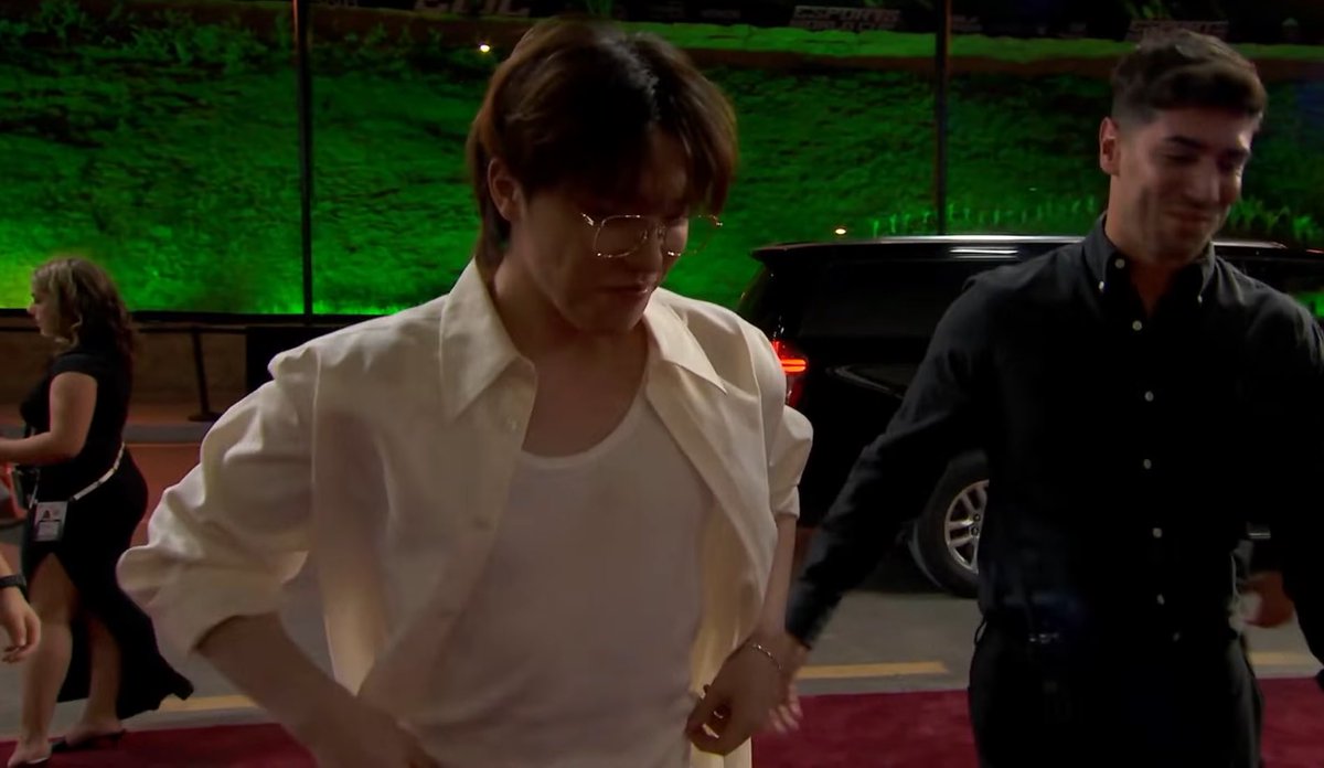 dino today !!! 🤍🤍🤍