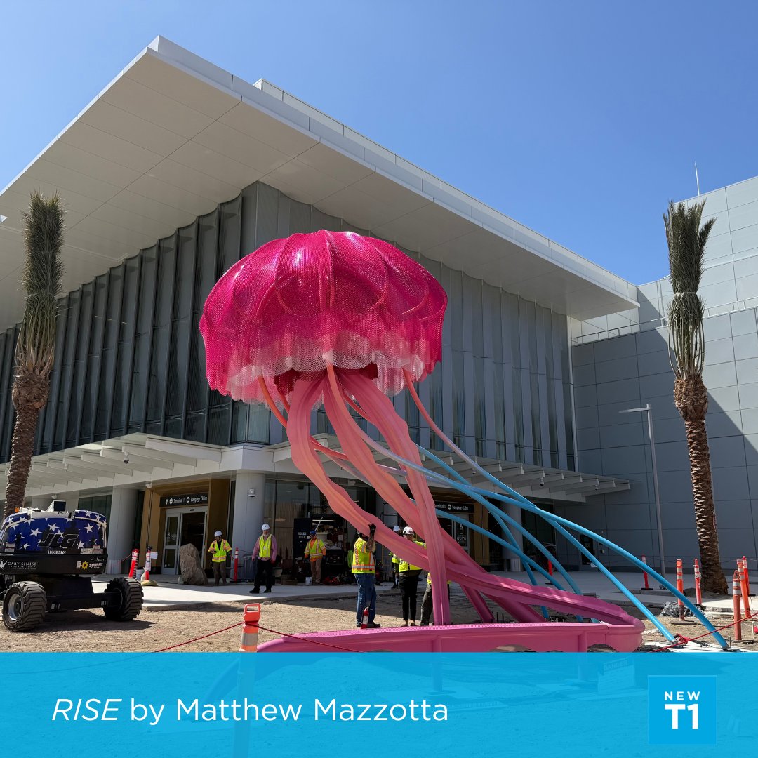 SanDiegoAirport's tweet image. 'RISE' at the #NewT1 by artist Matthew Mazzotta.
Part shade structure, part performance space, the larger-than-life sculpture is inspired by the purple-striped jellyfish Chrysaora colorata found off the San Diego coast. #SANarts #airportart