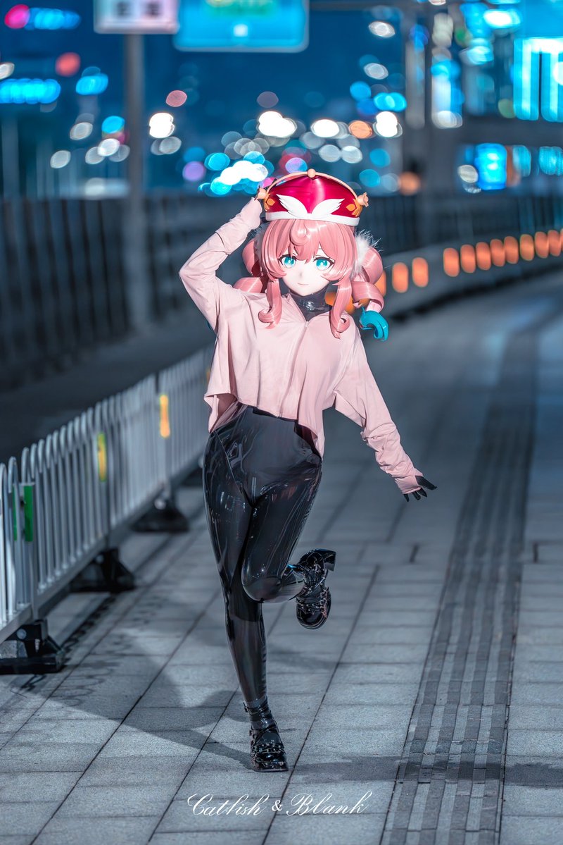 和风堇一起夜跑～
🎭<a href="/ZeYang84817/">海德映画kigurumi</a>