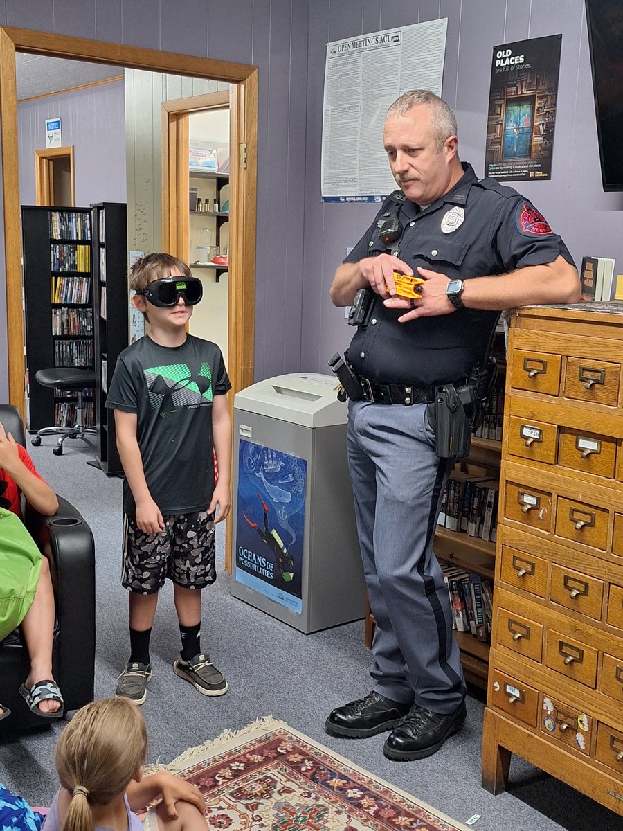 NSP_TroopE's tweet image. Our young people are our future, no one can argue that. Helping them to understand more can help them to make better choices.
I got the privilege of hanging out with kids from Sioux County to help them learn about drugs, alcohol, and treating people with respect.
