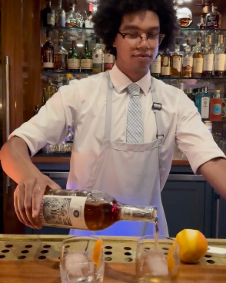 Two glasses. One bold pour. Grant at Alchemy - Martha’s Vineyard knows how to do Diablito right.