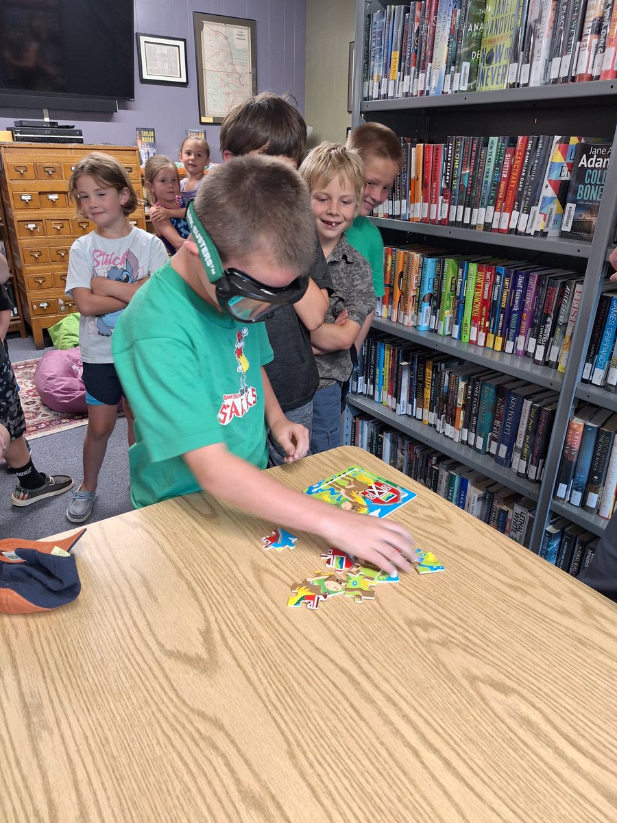 NSP_TroopE's tweet image. Our young people are our future, no one can argue that. Helping them to understand more can help them to make better choices.
I got the privilege of hanging out with kids from Sioux County to help them learn about drugs, alcohol, and treating people with respect.