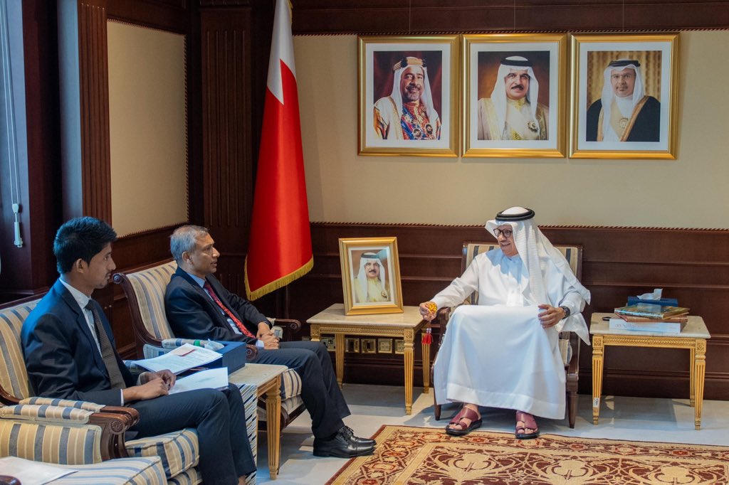 bahdiplomatic's tweet image. وزير الخارجية يستقبل سفير جمهورية بنغلاديش الشعبية لدى مملكة البحرين

tinyurl.com/mrxt2kzz