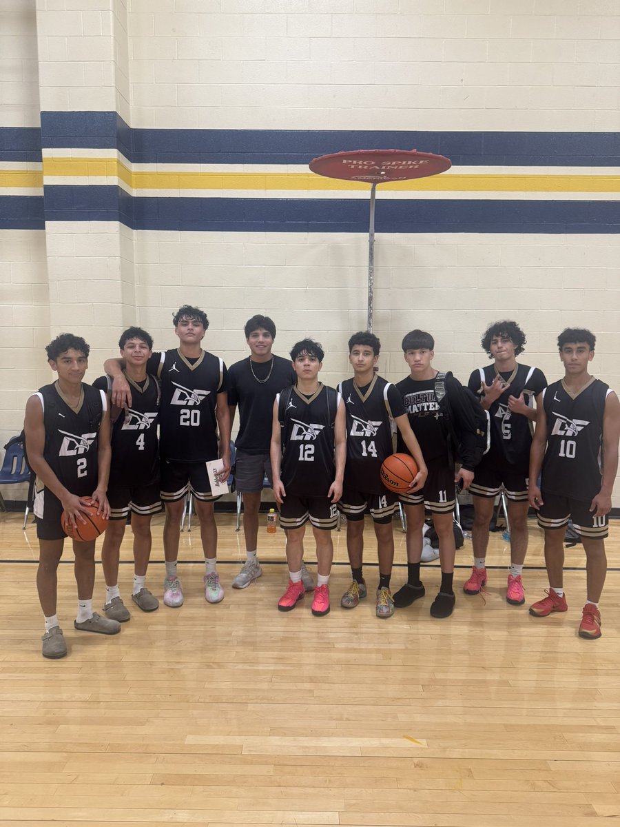 Guys to 2 n 0 in the The Valley Hoops Summer Collision League.

Game 1
Los Fresnos 47
Harlingen South 42

Game 2
Los Fresnos 87
Porter 34

#FalconBasketball