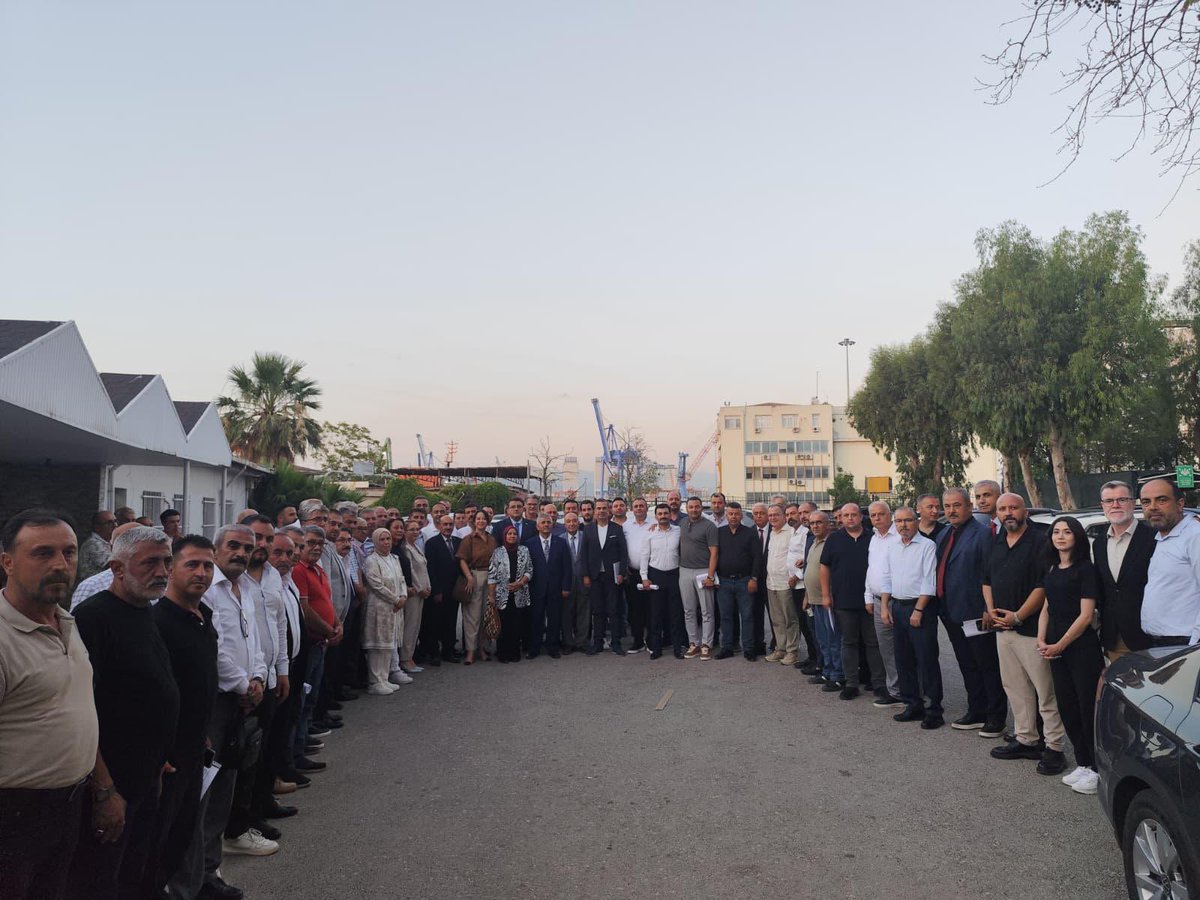 İl Yönetim Kurulu Üyelerimiz, İlçe Başkanlarımız ve Belediye Meclis Üyelerimizin katılımlarıyla istişare toplantımızı gerçekleştirdik.

Alınan kararların teşkilatımıza hayırlar getirmesini niyaz ediyorum.

Var Olsun Teşkilatımız.