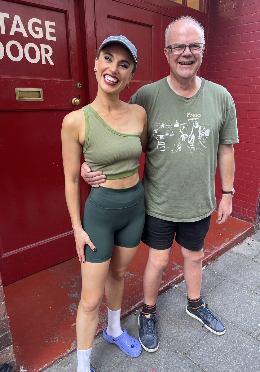 Brilliant to meet the amazing @veritythompson_ whose energy &amp; vocals as Satine in Moulin Rouge <a href="/BristolHipp/">The Bristol Hippodrome</a> this afternoon totally captivated the whole audience from start to finish #MoulinRougeTheMusical