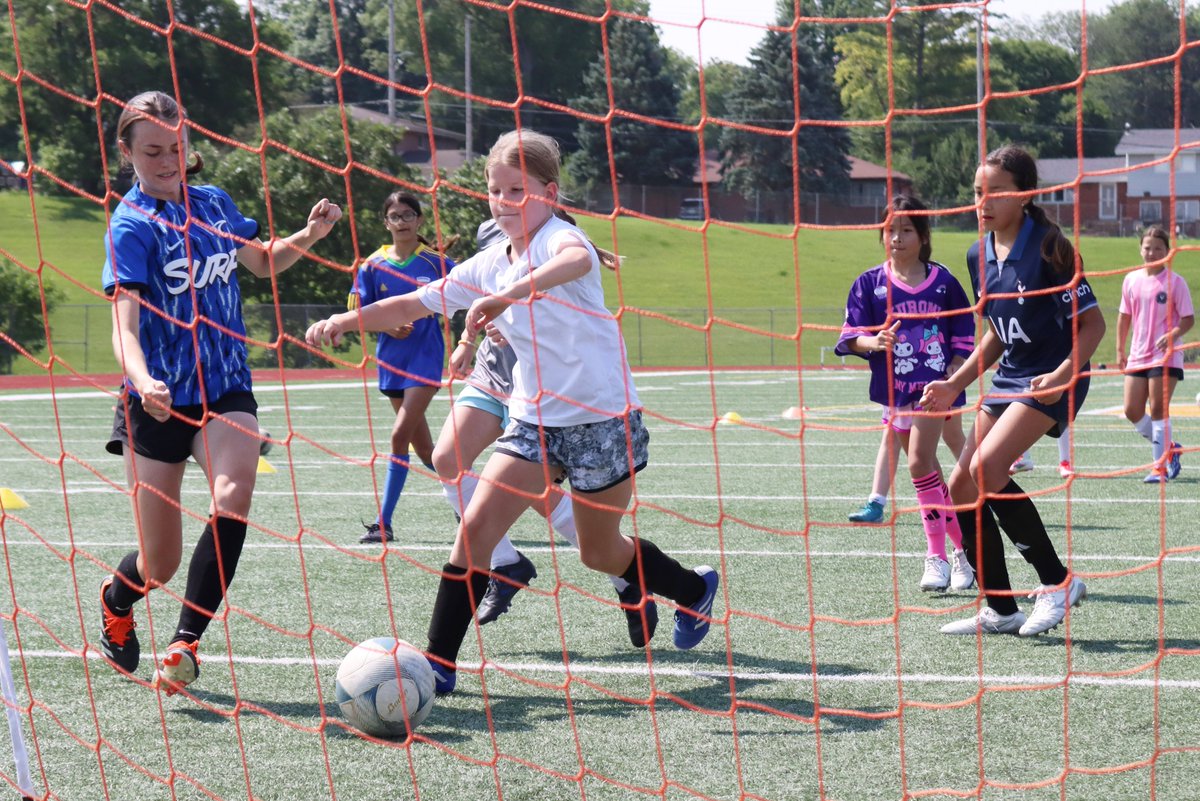 LPSorg's tweet image. LPS high school students are gaining key leadership skills by helping elementary and middle school students experience both fun and fundamentals at the LPS summer athletic camps!
Read more: lps.org/post/detail.cf…
#GetInvolvedLPS #LPSProud
