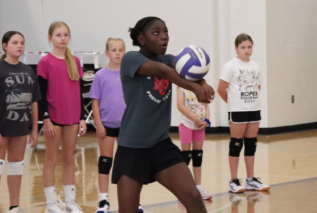 LPSorg's tweet image. LPS high school students are gaining key leadership skills by helping elementary and middle school students experience both fun and fundamentals at the LPS summer athletic camps!
Read more: lps.org/post/detail.cf…
#GetInvolvedLPS #LPSProud