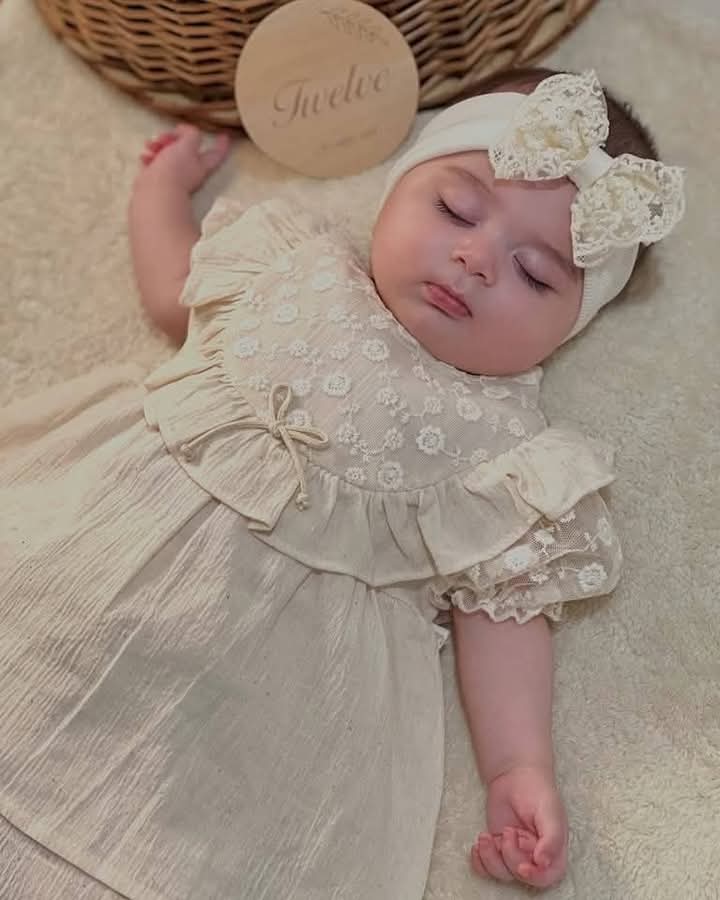 وش تتوقعون اسمها ؟! 😂😘👇